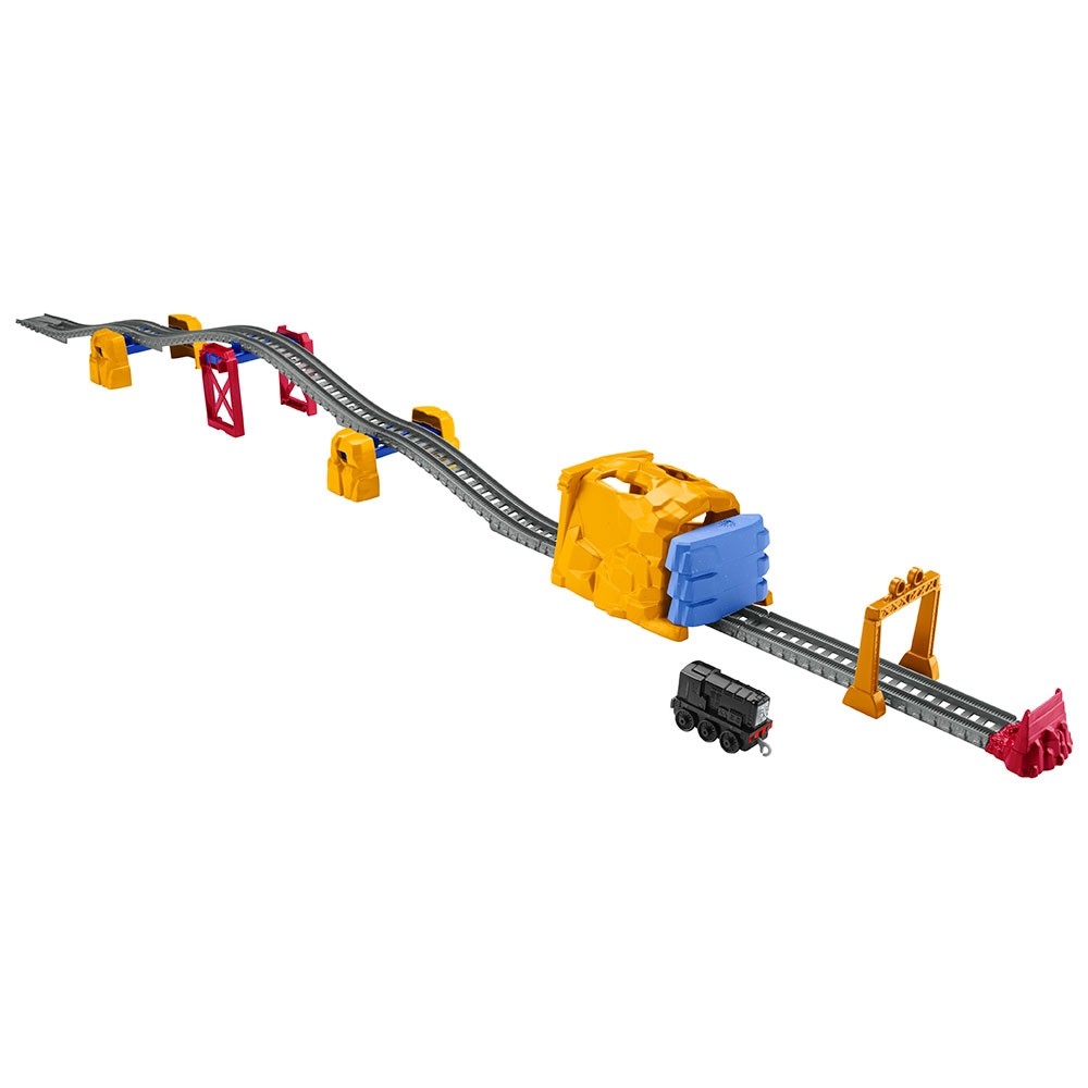 Set Fisher Price by Mattel Thomas and Friends Diesel Tunel Blast sina cu locomotiva motorizata